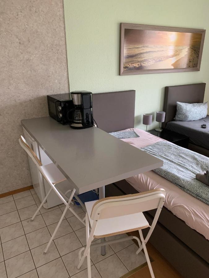 Ruhige Sonnige Wohnung Mit Rooftopterrasse Nahe Universitaet Gerbrunn エクステリア 写真